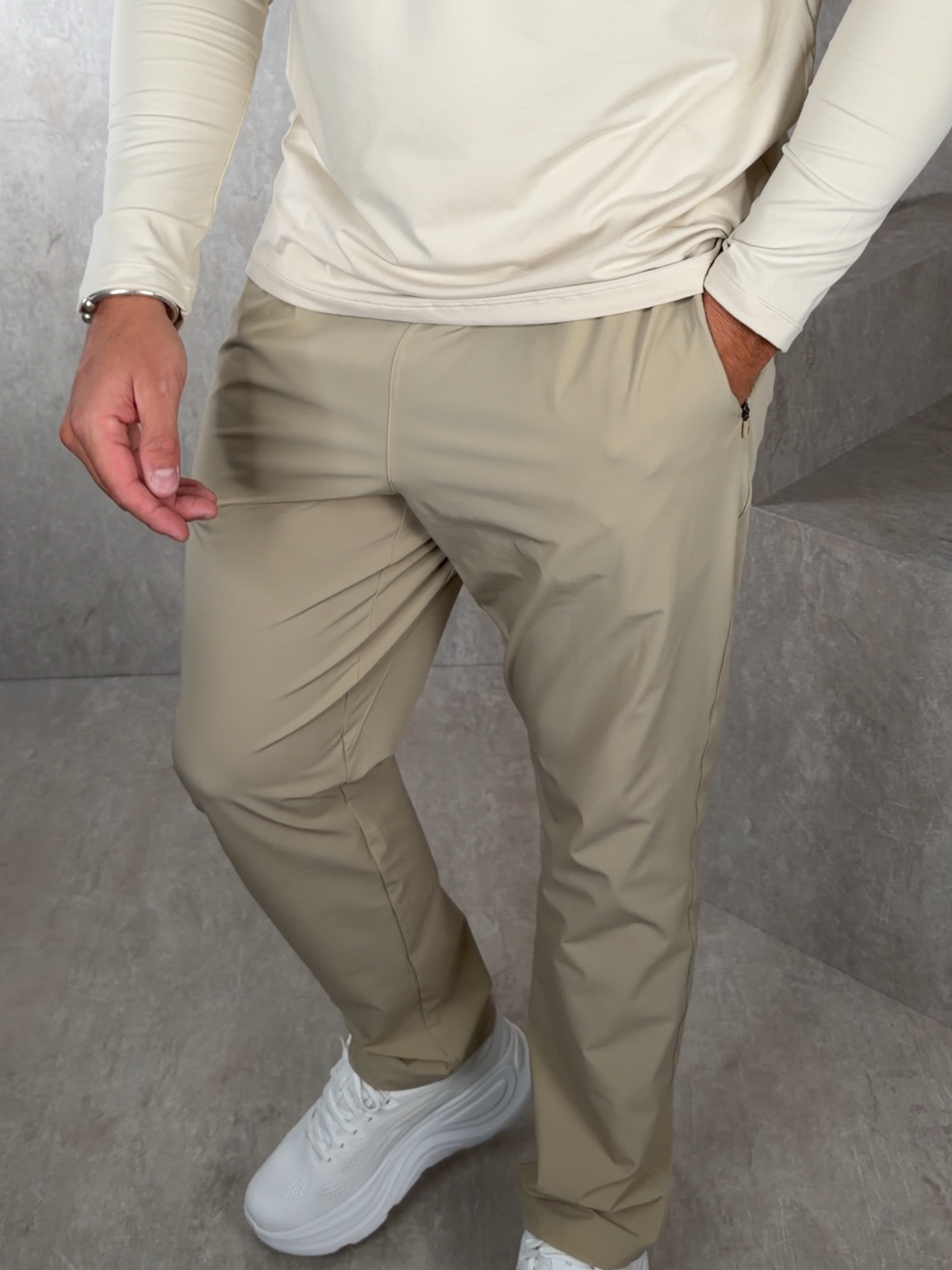 Day2Day Technical Straight Leg Pant